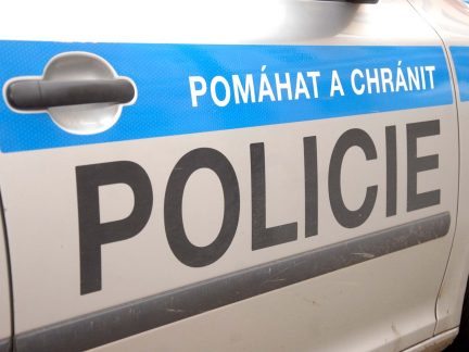 Na lince 158 se policisté někdy i pobaví… Vraždou slepice nebo strašidly v bytě