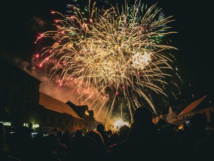 Show za tři čtvrtě milionu. Nebe nad Protivínem rozzářil největší jihočeský ohňostroj