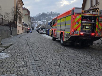Náročné ráno hasičů v Českém Krumlově. Zasahovali hned u tří událostí během necelé hodiny