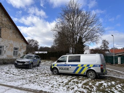 Policie obvinila z vraždy ženy ve Sviněticích jejího partnera. Je ve vazbě