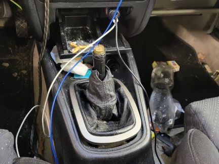 Muž vyrazil do ulic Jindřichova Hradce v autě, které nemělo na silnici co dělat. Kontrola ukázala 21 závad