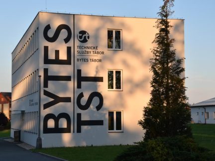 Táborská radnice podala trestní oznámení. Má podezření, že opravy městských bytů byly šizené