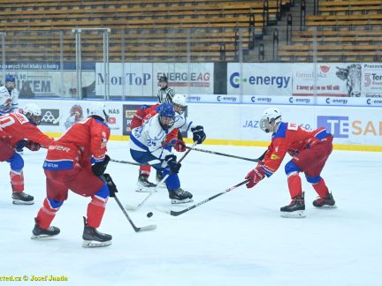 VIDEO: Hra bez brankáře dorostencům Tábora nepomohla. Po prohře s Přerovem přišla další s Porubou