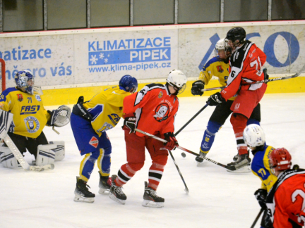 Junioři Milevska po drtivé první třetině dokráčeli k vítězství a dál vládnou své soutěži