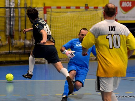 FUTSAL: Vysoké výhry pro Delfíny a Wanasto, tři body berou také Pivovar a Ovce