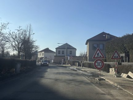 Rekonstrukce vodovodu a kanalizace v Sezimově Ústí omezí dopravu až do října