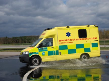 V Soběslavské ulici v Táboře srazilo auto chodce