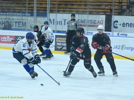 VIDEO: Junioři Tábora bušili do soupeře o přesilovkách marně. Přesto nadělili brněnské Technice sedm kousků