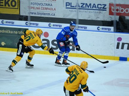 VIDEO: Hokejisté Tábora proti Vsetínu úplně vyhořeli. Valaši zvládli lépe hlavně přesilovky