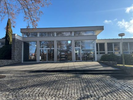 Smutečních obřadů ubývá, táborské krematorium přesto čeká modernizace a přístavba