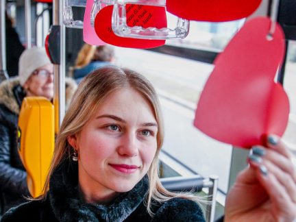 Lidé mohou posílat valentýnské vzkazy budějovickou MHD