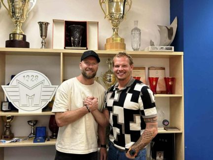 Sportovní manažer na střídačku! Motor reaguje na špatnou sérii