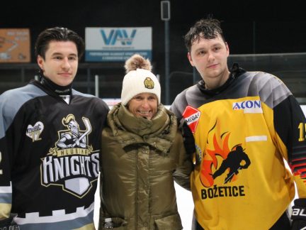 Střelec Hrakholski si naposledy užil ten nejhezčí výhled z hokejové střídačky