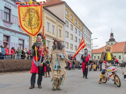 Milevsko se chystá na rekordní rej: Milevské maškary vypuknou už za pár dní!
