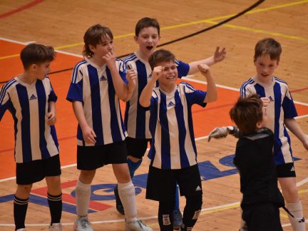 Blatná ovládla turnaj U10 ve Strakonicích, domácím oplatila porážku