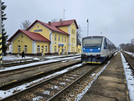 Velká proměna železnice mezi Veselím nad Lužnicí a Českými Velenicemi odstartuje už letos