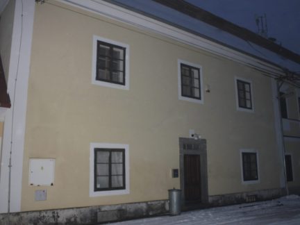 V Kostelci nad Vltavou budou jednat o dalším využití fary