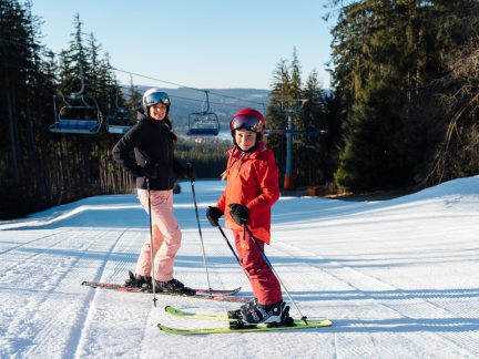 Jarní prázdniny začaly. Vyhrajte skipasy na Lipno, Monínec a Špičák
