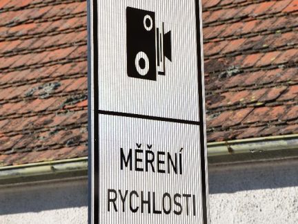 V Bernarticích a Hrejkovicích klesl počet přestupků na měřených úsecích. Vznik dalších radarů není v plánu