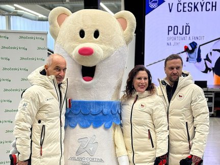 Olympijský festival startuje. Fanoušci dnes budou fandit českým hokejistkám s Jakubem Voráčkem, dorazí i Chinaski