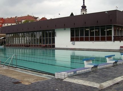 Projekt prověří rekonstrukci píseckého venkovního bazénu pod hradbami