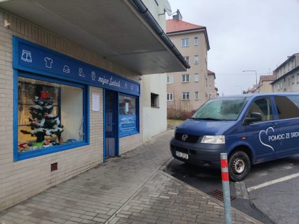 Šatník Tábor zabránil vzniku 85 tun odpadu: Obyčejné věci tu dostávají druhou šanci