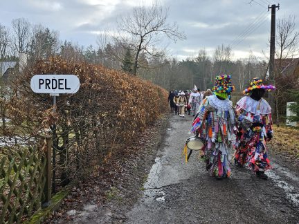 Snídaně na levém břehu, aneb Františkovský masopust obchází přátele i na samotách za obcí