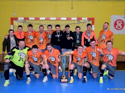 FUTSAL: Ovečky obhájily titul nad Delfíny, bronz bere Chelsea