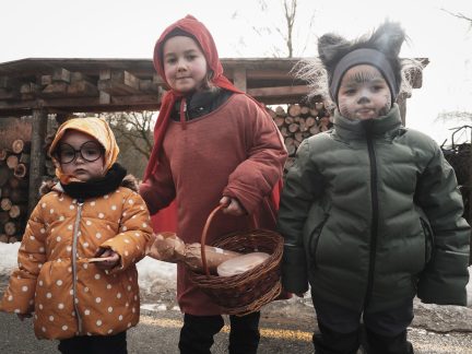 Od šiškárny až k hasičárně. Semice žily masopustem