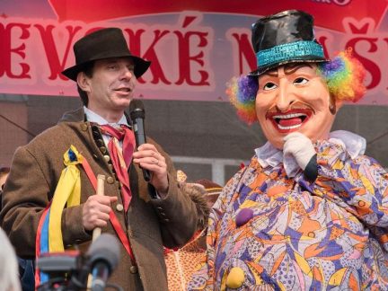 Milevské maškary pojedou na rekord už tuto sobotu. Přidejte se do průvodu! Anketa