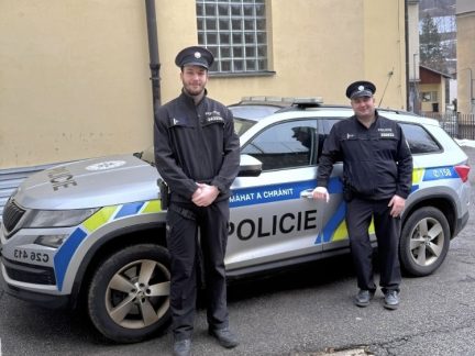 Drama ve Vimperku: Policisté rozmlouvali mladíkovi skok z mostu