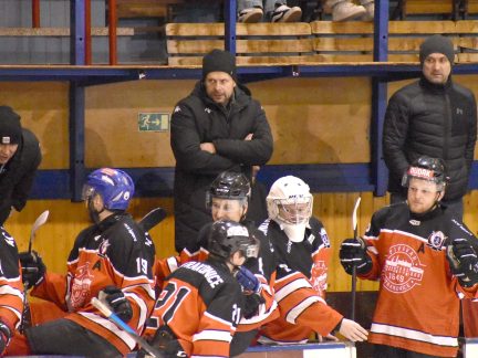 Vítěz základní části míří vysoko. Mluví se o titulu, je to sen. Kvalitu na to máme, říká strakonický trenér Müller