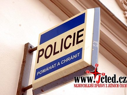 Po hádce v Budějovicích napadl řidič cyklistu. Policisté hledají svědky incidentu