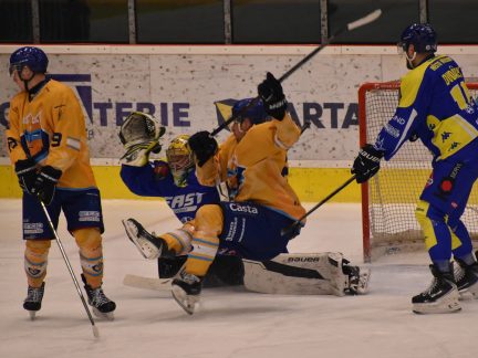 VIDEO: Okresní derby nabídlo obrat i rekordní návštěvu. Milevsko otočilo z 0:2 na 5:2