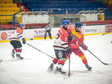 Radomyšl držela krok se Strakonicemi do poloviny zápasu