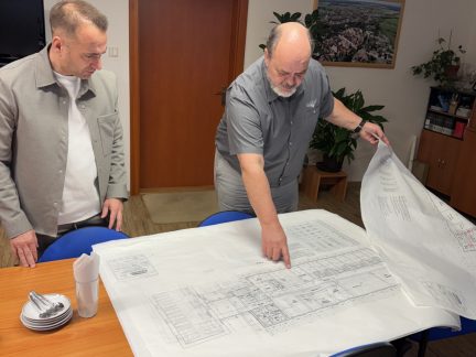 Obchodní akademie Třeboň plánuje výstavbu nového domova mládeže za stovky milionů korun