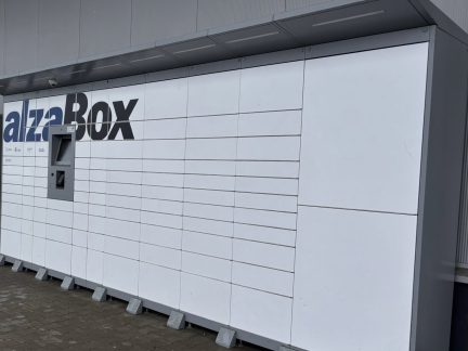 Obyvatelé Malšic si vybojovali Alzabox. Bude stát na místě, kde nezablokuje parkování