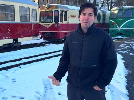 Pravidelný provoz do Nové Bystřice i do Obrataně chceme spustit od Velikonoc, říká majitel úzkokolejky Albert Fikáček