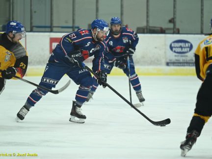 VIDEO: Spartak sehrál ve třetím čtvrtfinále proti Milevsku divokou přestřelku. O postupu Soběslavi do semifinále rozhodl Adam Čížek