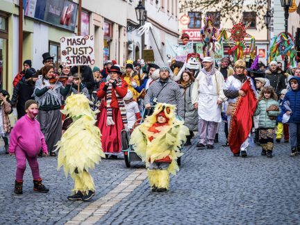 Tradici masopustu v Písku udržuje Základní škola Svobodná