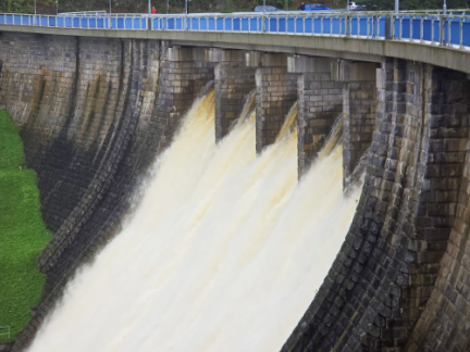 Oprava husinecké přehrady uzavře silnici přes hráz