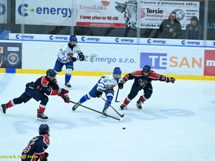VIDEO: Stöhr mohl rozhodnout z trestného střílení o všech bodech! Kohouti pak prohráli s Wolves v prodloužení