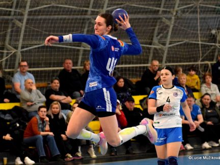 Písecké házenkářky si hravě poradily s Porubou