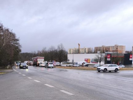 Stavba okružní křižovatky u budoucího Lidlu v Milevsku začala. Provoz na silnici II/105 je řízen kyvadlově