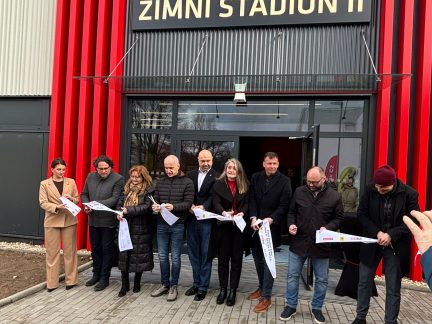 V Táboře slavnostně otevřeli druhou ledovou plochu za 180 milionů