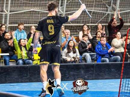 Písecké florbalisty prověří před play down Chomutov