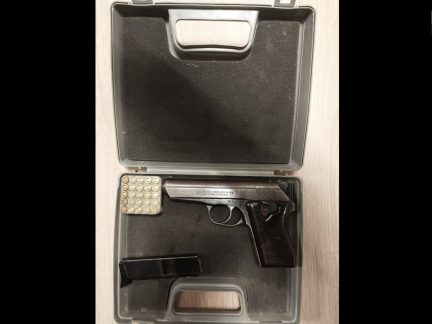 VIDEO: Zásahová jednotka na Budějovicku zakročila proti muži s nelegálně drženou zbraní