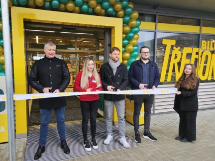 Nový nákupní park v Třeboni přináší šance i otazníky. Proč otevřel právě s nynější skladbou obchodů?