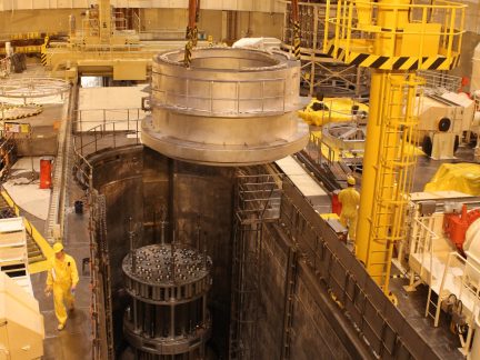 V Temelíně otevřeli reaktor a vyvezli palivo