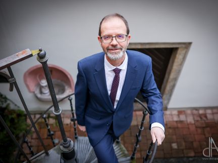 Mezi kandidáty na ombudsmana je advokát Vítězslav Dohnal z Tábora. Pomáhá i bezplatně